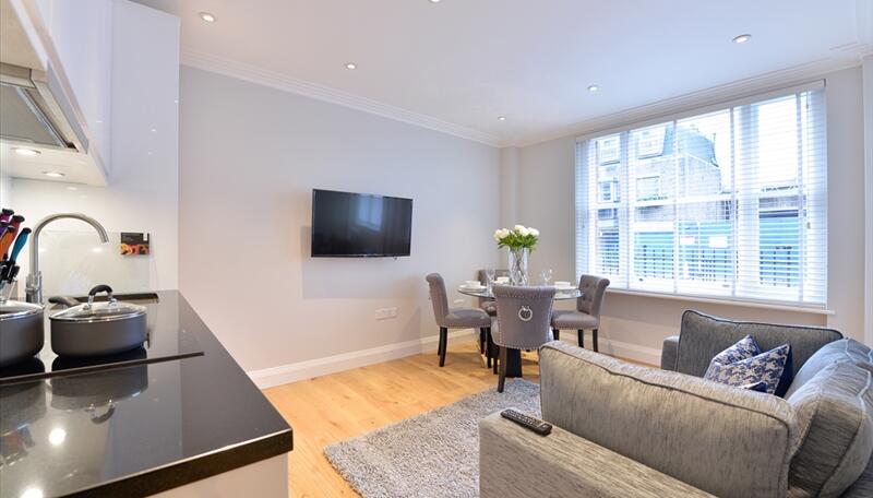 1 bed property in 39 Hill Street, London, London